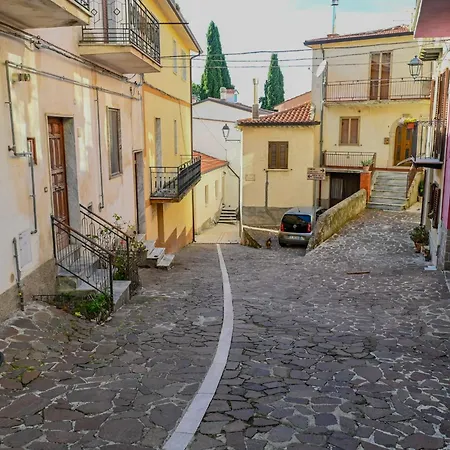 Bed & Breakfast Borgo Sciugolo 3*